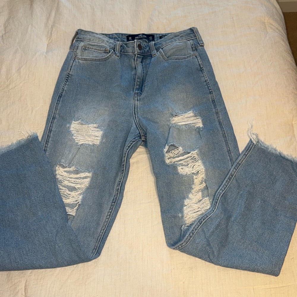 Hollister ultra high-rise mom Jean